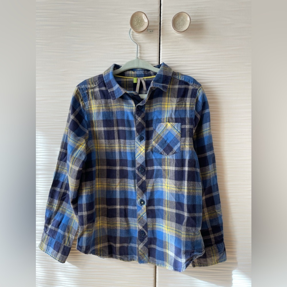 Orchestra blue plaid button down boys’ shirt.